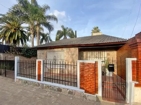 Aristóbulo del Valle al 700