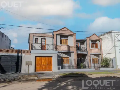 Casa con piscina en venta. Santo Tomé, Santa Fe