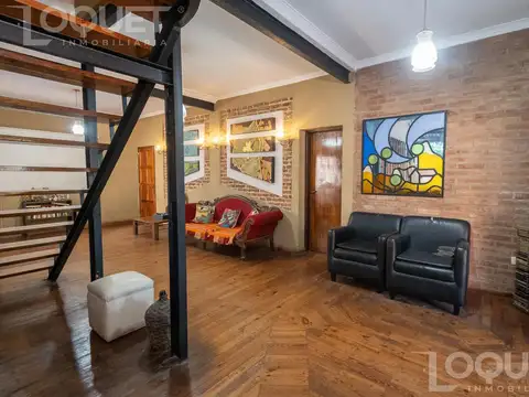 Casa en Venta con 3 cocheras