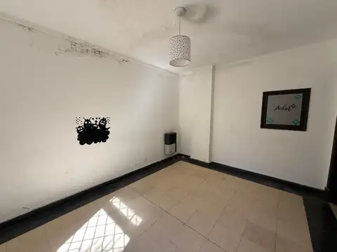 CHALET TUDOR DE 8 AMBIENTES - ESTILO MEDIEVAL