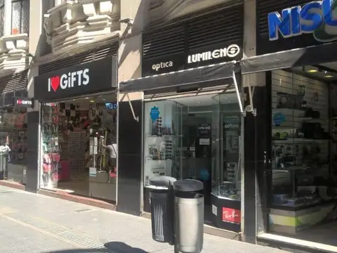 Local | LAVALLE al 700