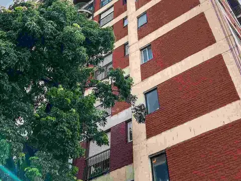 Depto 3 o 4 hambientes en Ciudadela piso alto