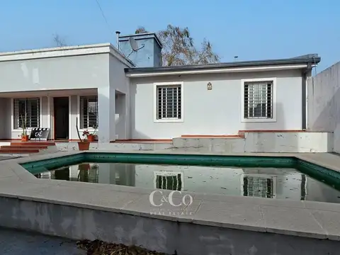 Casa en Venta con 1 cochera