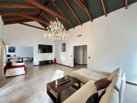 Casa en Alquiler en Fisherton, USD 2.500