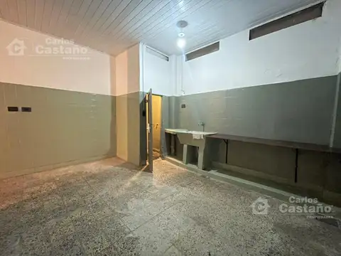 Local en Alquiler en Florida Mitre/Este, $ 650.000