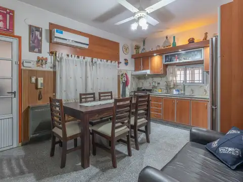 Casa 5 ambientes con 1 baño