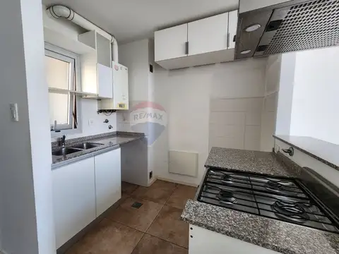 Departamento en Alquiler en Bernal, $ 650.000