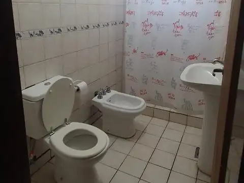 CASA EN VENTA CON PILETA, EL MORO, MARCOS PAZ