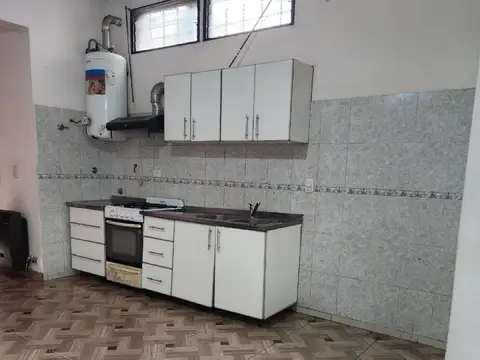 Depto Tipo Casa en Alquiler de 2 dormitorios
