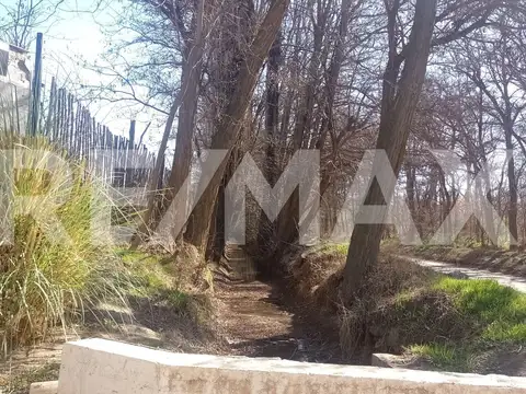 Chacra 7,5 hectareas con brazo de rio