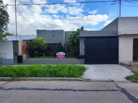 Casa 2 ambientes con 3 baños