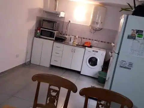 ALQUILO HERMOSO MONOAMBIENTE EN MORON SUR. EXCELENTE UBICACION.