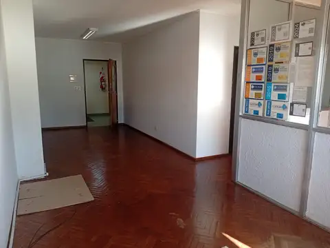 Perú 500, Piso 8