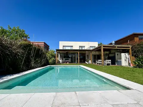 Casa en Alquiler en Santa Barbara, USD 6.000