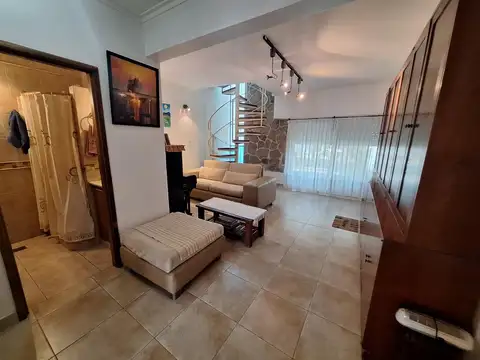 Casa 7 ambientes con 3 baños