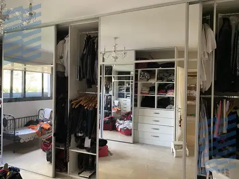 Casa 5 ambientes con 5 baños