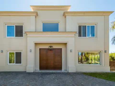 Venta Casa Apto crédito 4 dormitorios en suite más dependencia en Barrio Los Alisos Nordelta Tigre