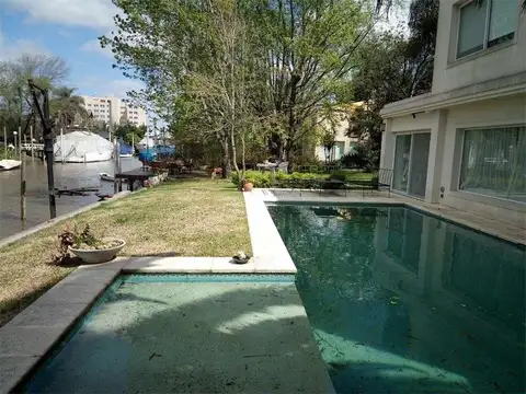 Casa en Venta de 5 dormitorios