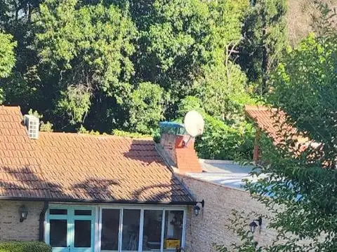 Casa en Venta con 5 cocheras