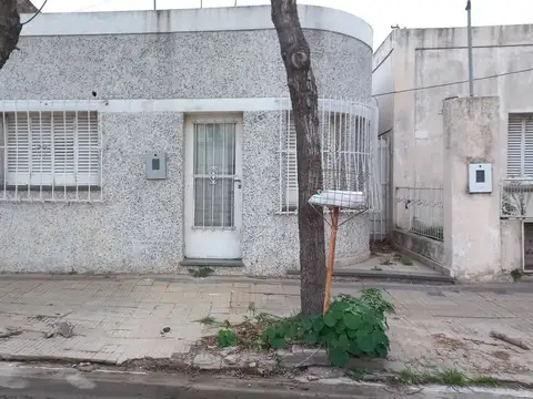 vendo casa centrica 2 dormitorios villa constitucion
