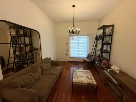 Depto Tipo Casa en Alquiler de 4 ambientes