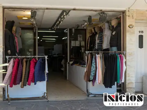 Local: Yrigoyen Nº 117 - Mar de Ajó - C608