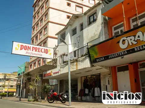 Hipolito Yrigoyen 100