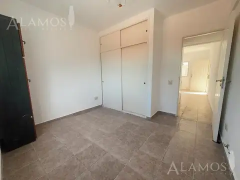 Depto Tipo Casa en Venta en Villa Luzuriaga, USD 57.000