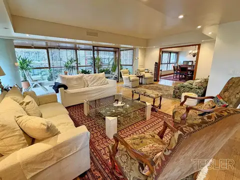 Piso en torre Aisenson 3 dormitorios en suite y escritorio 3 cocheras Full amenities Belgrano