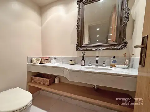 Departamento en Venta con 3 cocheras