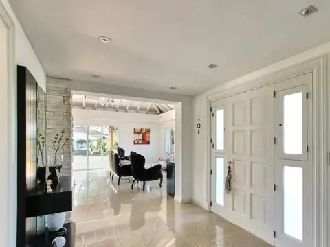 Casa 7 ambientes con 6 baños