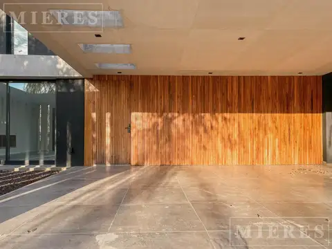 Casa en Alquiler al Este