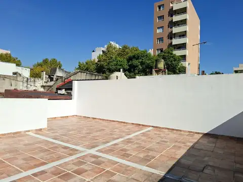 PH 3 AMBIENTES CON TERRAZA LANUSITA