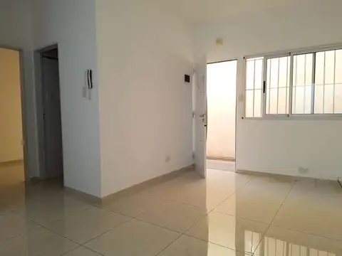 Depto Tipo Casa en Venta 8 años