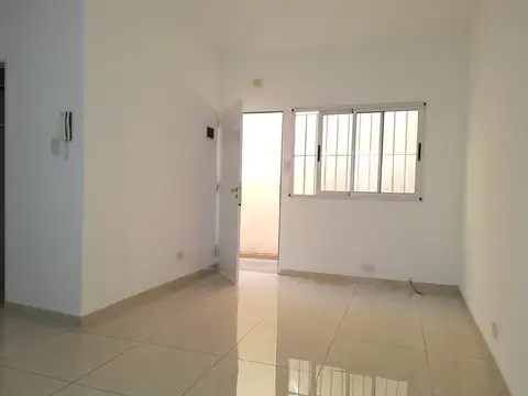 Depto Tipo Casa en Venta en Lanús Oeste, USD 125.000