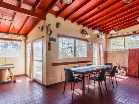 VENTA PH TIPO CASA -  5 AMBIENTES -  SIN EXPENSAS - QUINCHO - TERRAZA Y PATIO - CABALLITO - PLA...