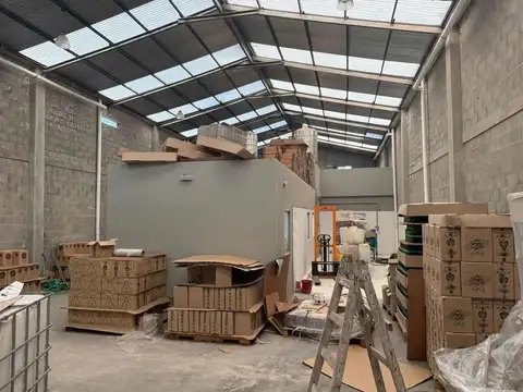 Galpon en Venta en Villanueva, USD 385.000