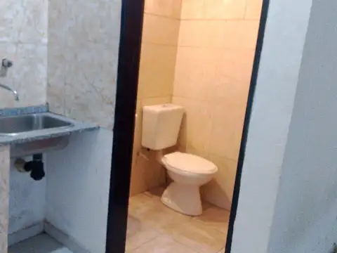 Departamento en Alquiler en Melchor Romero, $ 300.000