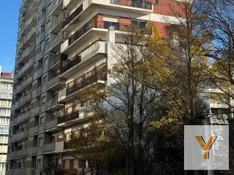Santiago del Estero e/ 9 de Julio y Diagonal Juan B. Alberdi Norte
