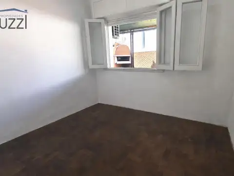 Depto Tipo Casa en Venta 60 años