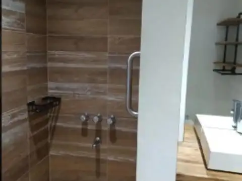 Venta Casa 4 Ambientes 3 dormitorios en San isidro con Patio