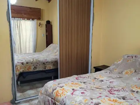 Casa 5 ambientes con 2 baños