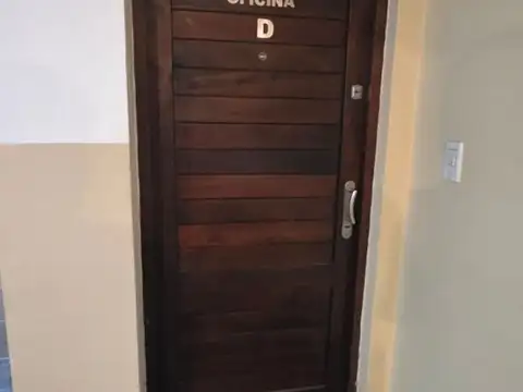 Oficina en Alquiler con 1 cochera