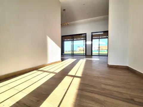 Casa en Venta en Riberas 3 dormitorios, Puertos 100