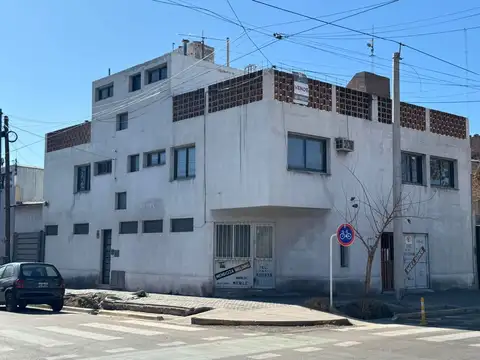 Local en Venta 48 años