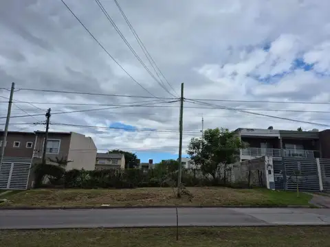 Terreno en Av. Lacroze - B Grand Bourg