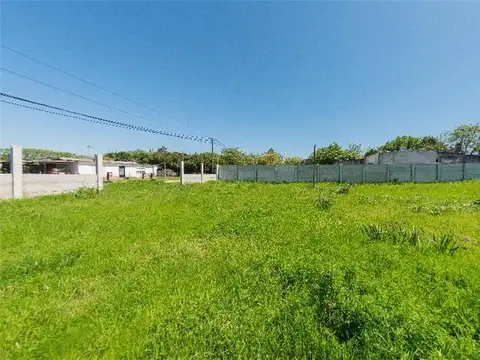 694 m² Con Mejoras En Esquina Playa Pascual