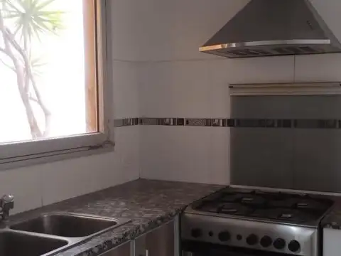 Departamento tipo casa interna con 3 dormitorios con patio