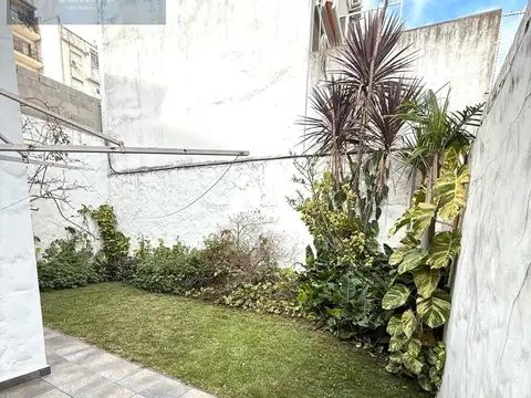Depto Tipo Casa 4 ambientes con 2 baños