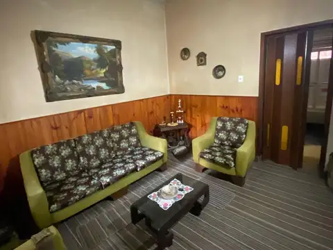 Casa 4 ambientes con 1 baño